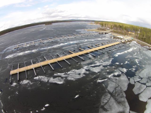 Murmansk venelaiturit.jpg