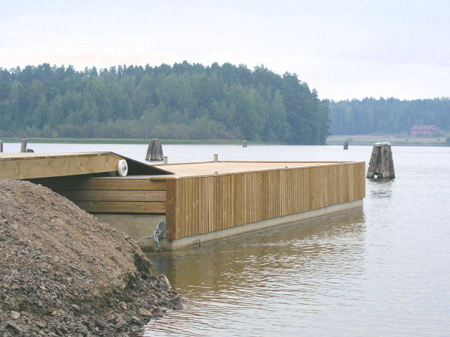 Raskaponttonilaituri, Kuusankoski.jpg